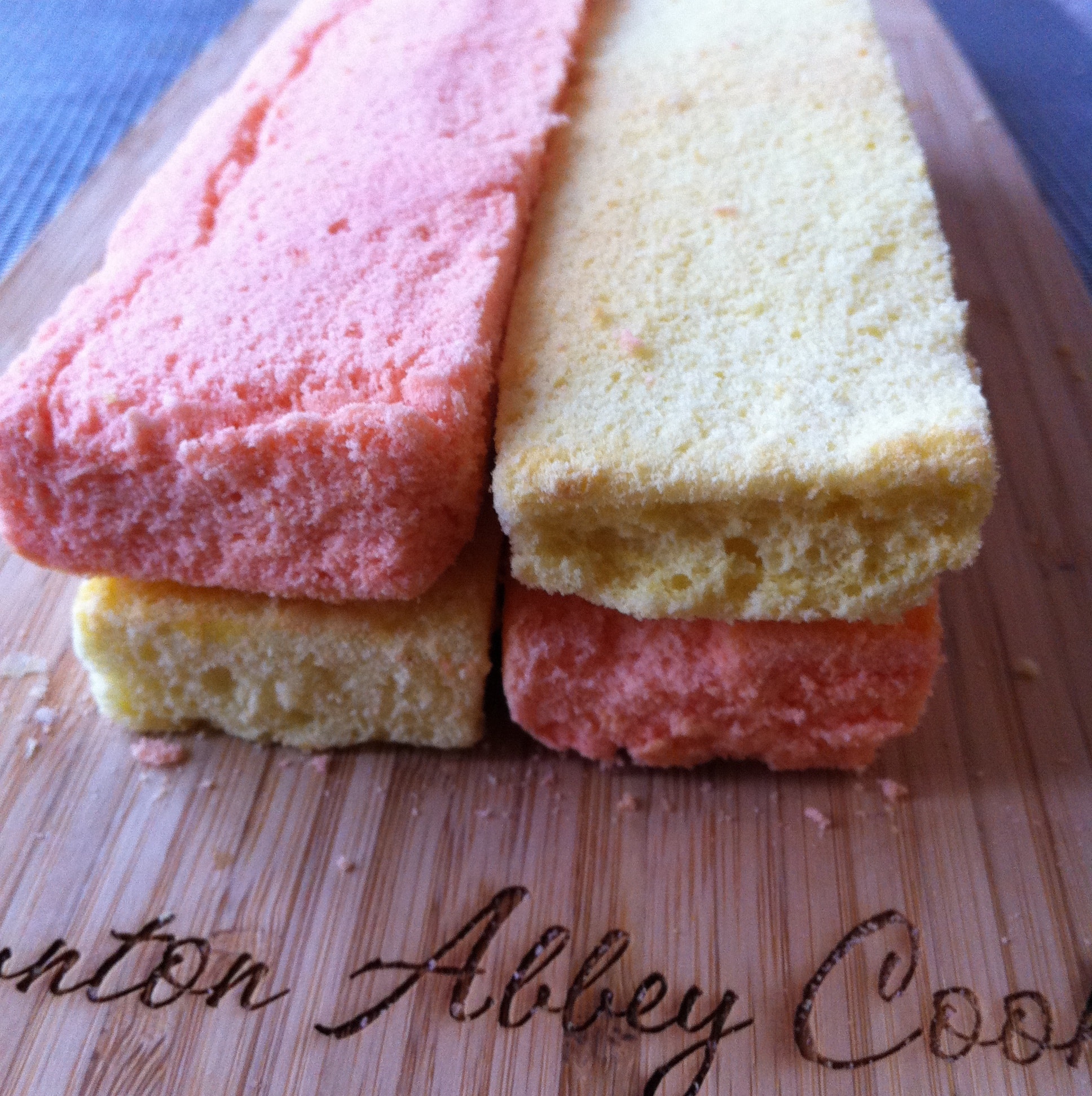 dailydelicious: Battenberg Cake: Fresh and fruity